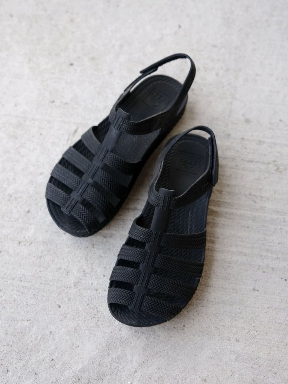 Reef Women's Water Beachy Waterproof Sandals Size 6